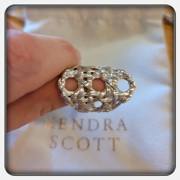 NWOT Kendra Scott Natalie Statement Ring Sz 7 - Picture 8 of 9